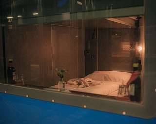 Abteil in einem MUn Schlafwagen in der Nachtstellung