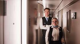 Unser Nachtzug Personal steht Ihnen jederzeit zur Hilfe bereit.